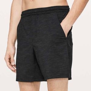Lululemon Pace Breaker Lined Short 7”. Size L.